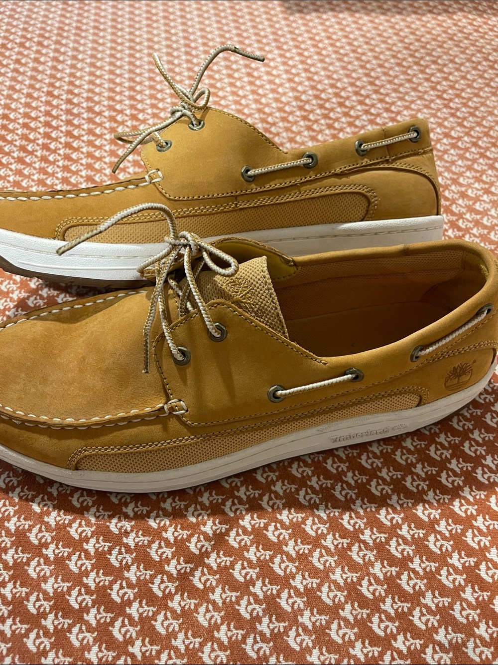 Timberland Men’s Tan Leather Boat Shoes with White Sole